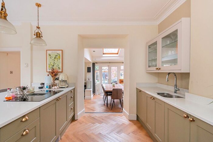 3 Bedroom Semi Detached House For Sale In Downend Road, Fishponds, BS16