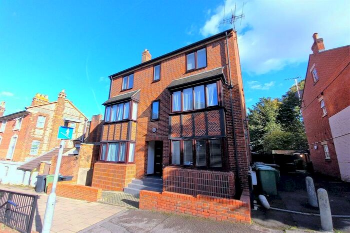 1 Bedroom Flat To Rent In Winchester City Centre, SO23