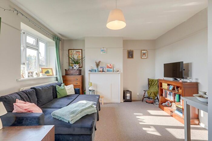 2 Bedroom Flat For Sale In Dartmouth Road, Forest Hill, London, SE23