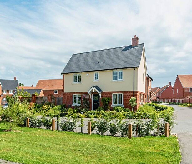 3 Bedroom Detached House For Sale In Vallance Mead, Walberton, BN18