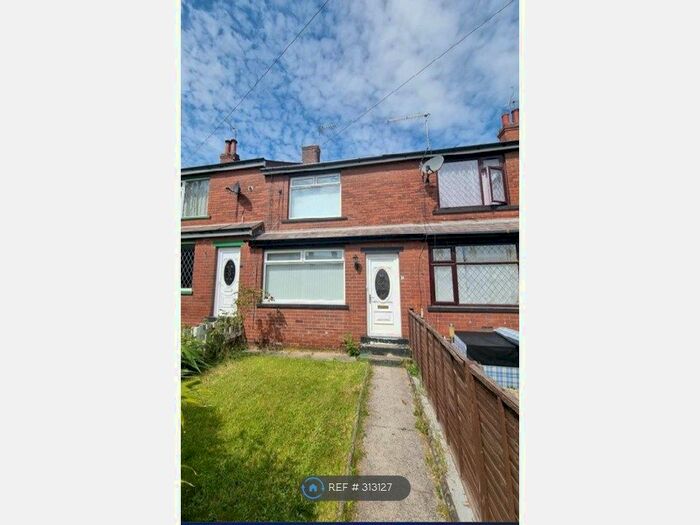 2 Bedroom Terraced House To Rent In Parnaby Avenue, Leeds, LS10