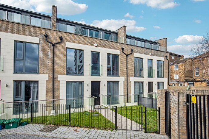 5 Bedroom Terraced House For Sale In Gunnersbury Mews, Gunnersbury, W4