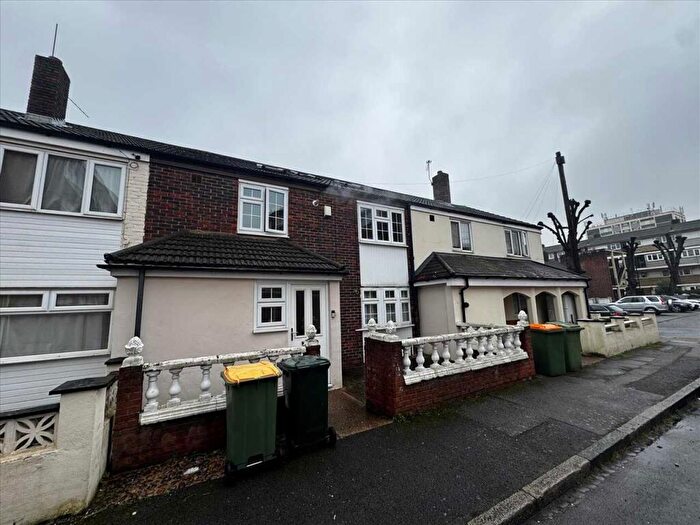 6 Bedroom Terraced House To Rent In Adamson Road, London, E16