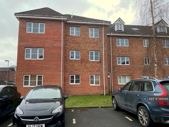 2 Bedroom Flat To Rent In Tullis Gardens, Glasgow, G40