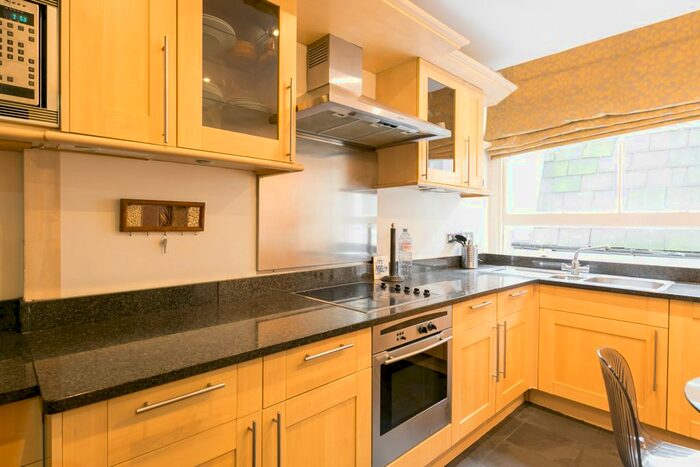 2 Bedroom Flat For Sale In Hans Road, London, SW3
