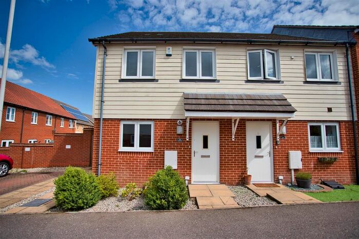 2 Bedroom Property To Rent In Lewis Road, Hawkinge, Folkestone, CT18