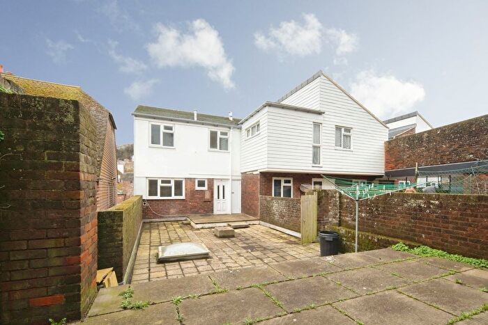 3 Bedroom Maisonette For Sale In The Bourne, Hastings, TN34