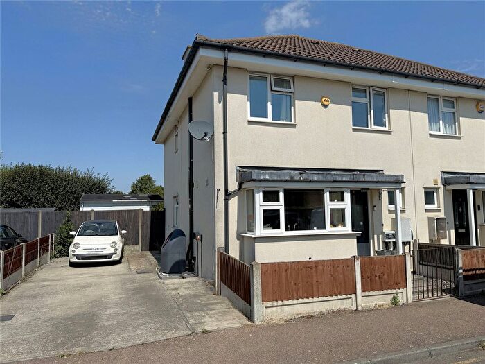 3 Bedroom Semi-Detached House For Sale In Alexandra Way, East Tilbury, Tilbury, Essex, RM18