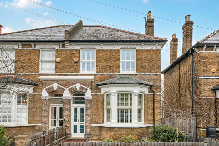3 Bedroom Semi Detached House For Sale In Allenby Road, London, SE23