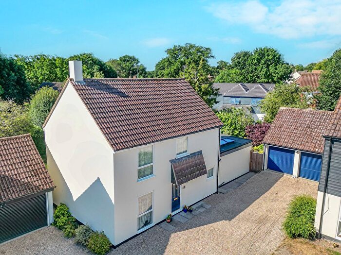 4 Bedroom Detached House For Sale In Ponds Road, Chelmsford, CM2