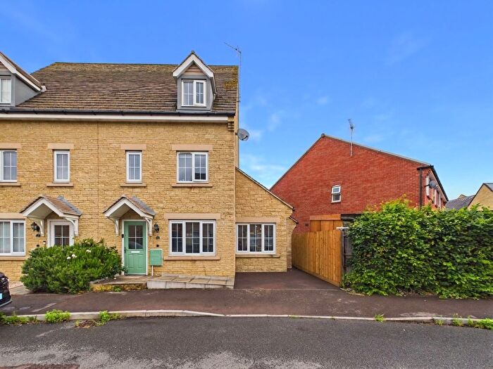 4 Bedroom Semi-Detached House For Sale In Greenacre Way, Bishops Cleeve, GL52