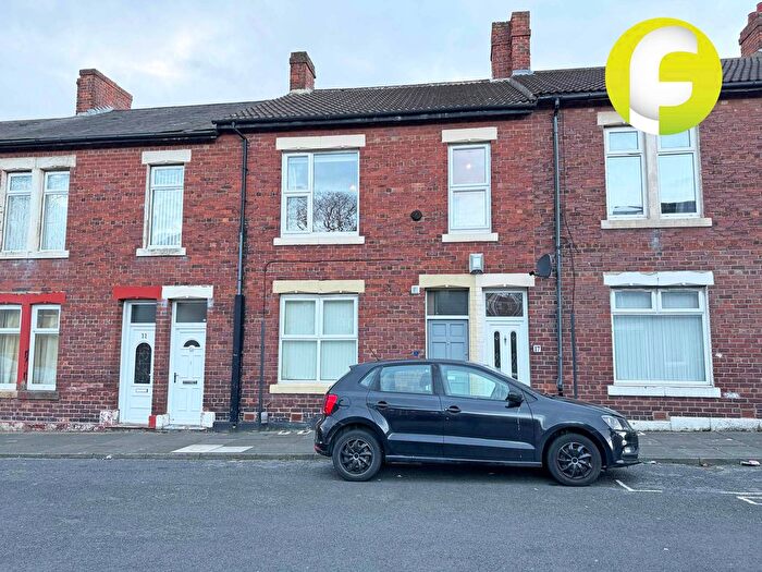 3 Bedroom Flat To Rent In Elsdon Terrace, North Shields, Tyne And Wear, NE29
