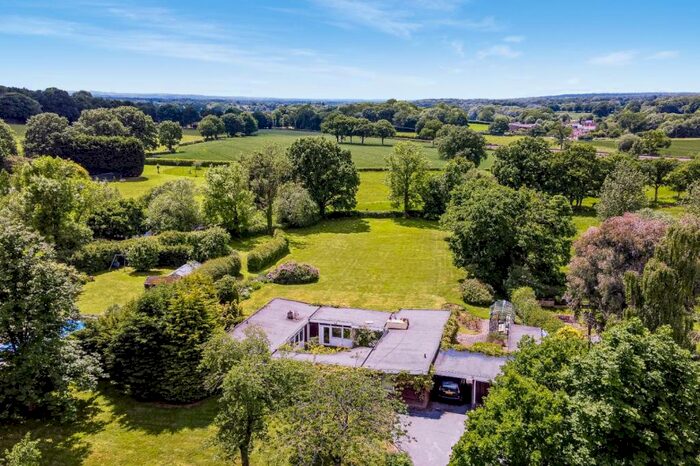 4 Bedroom Detached House For Sale In Merle Common Road, Oxted, RH8