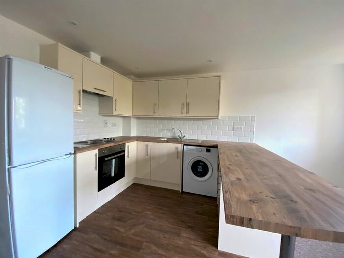 2 Bedroom Flat To Rent In Church Road, Harold Wood, Romford RM3