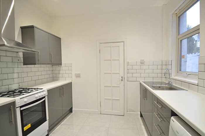 4 Bedroom Terraced House To Rent In Caerleon Road, Newport, NP19