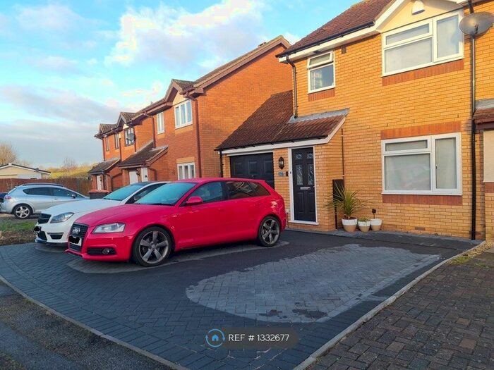 3 Bedroom End Of Terrace House To Rent In Dynevor Close, Bromham, Bedford, MK43