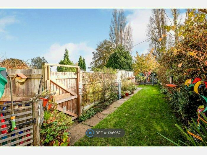 4 Bedroom Semi-Detached House To Rent In Camp Lane, Birmingham B21