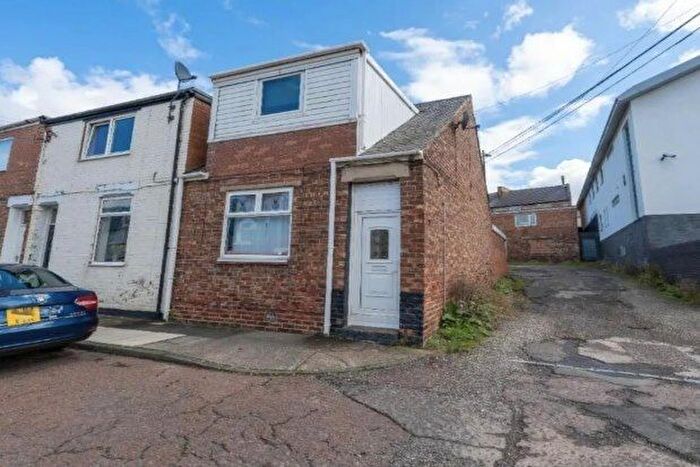 2 Bedroom End Of Terrace House To Rent In Cross Street, Houghton Le Spring, DH4