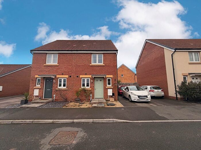 2 Bedroom Semi Detached House To Rent In Spinners Road, Gloucester, GL3