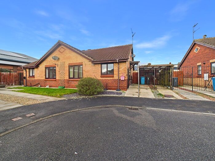 2 Bedroom Bungalow For Sale In Northorpe Close, Hull, HU9