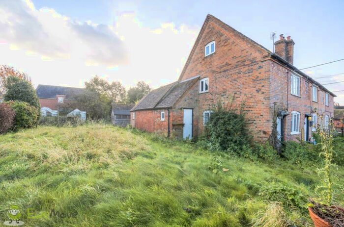 3 Bedroom End Of Terrace House For Sale In Fishermans Lane, Aldermaston, Reading, Berkshire, RG7