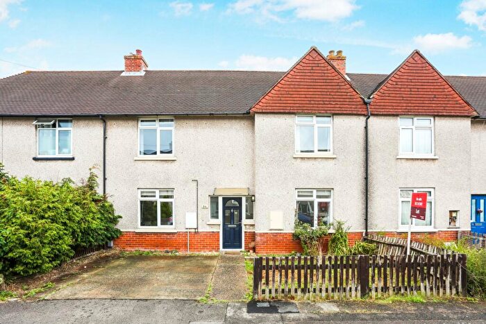 4 Bedroom Terraced House To Rent In Shepherds Hill, Guildford, GU2