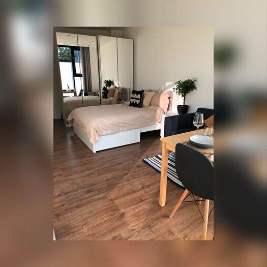 Studio For Sale In Endwell Road, Lewisham, London, SE4
