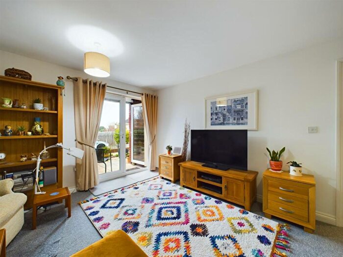 2 Bedroom Flat For Sale In Oldsmiths Yard, Hanham, Bristol, BS15