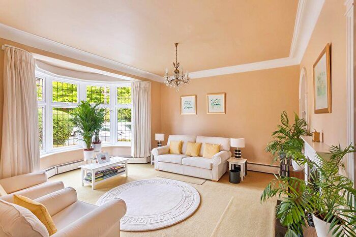 4 Bedroom Semi Detached House For Sale In Osbaldeston Gardens, Gosforth, Newcastle Upon Tyne, NE3