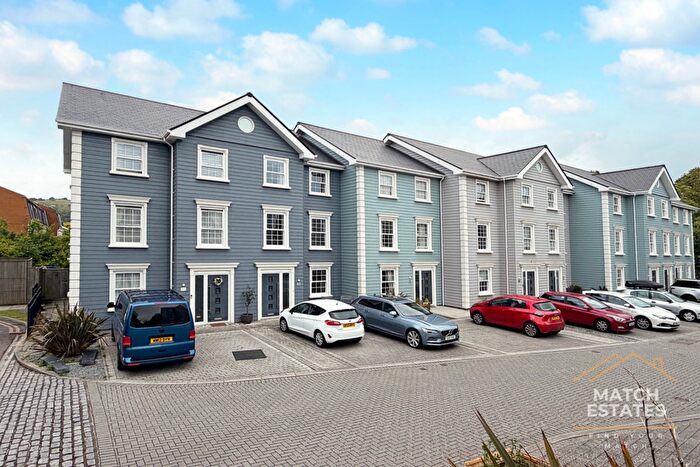 6 Bedroom Town House For Sale In Parkside, Folkestone, Kent, CT19