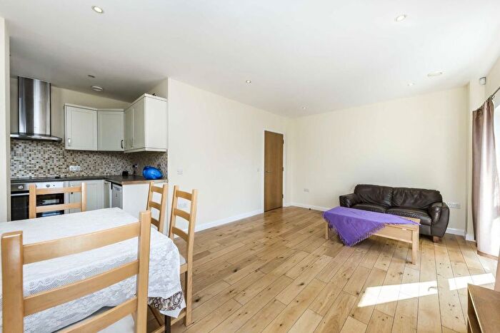 1 Bedroom Flat To Rent In Broadway, London, W13