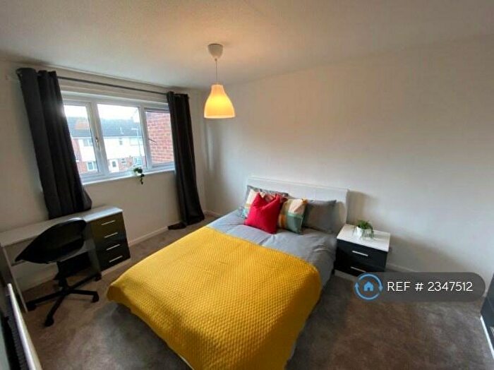 5 Bedroom End Of Terrace House To Rent In Herald Close, Beeston, Nottingham, NG9