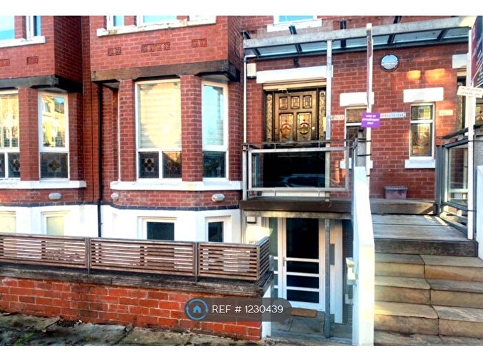 2 Bedroom Flat To Rent In Cranbourne Terrace, Manchester, M21