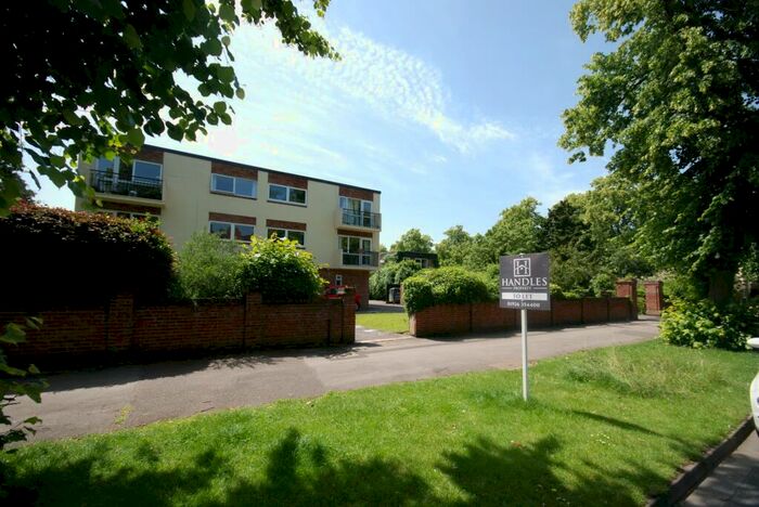 2 Bedroom Apartment To Rent In Coniston Court, Guys Cliffe Avenue, Leamington Spa, Warwickshire, CV32