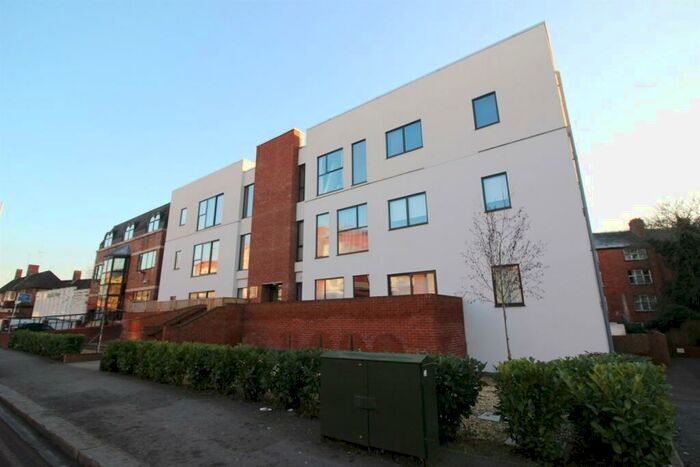 1 Bedroom Apartment To Rent In Sovereign Court, Kings Road, Reading, RG1