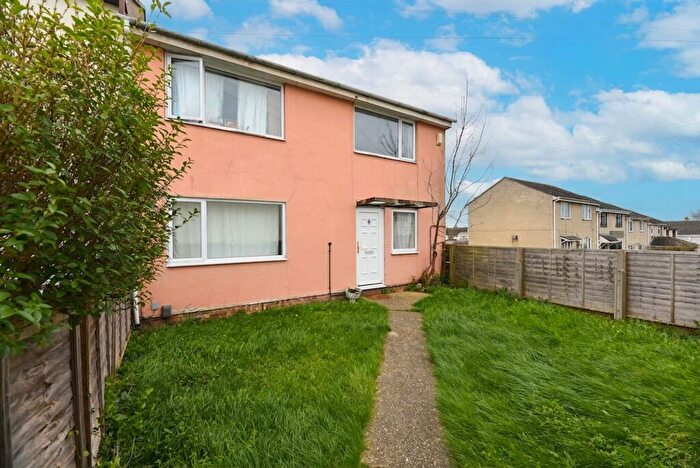 4 Bedroom Terraced House For Sale In The Whaddons, Huntingdon, PE29