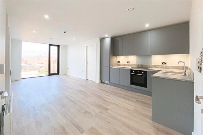 2 Bedroom Apartment To Rent In Oxygen Tower, M1