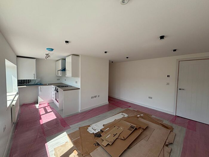1 Bedroom Flat To Rent In Walker Avenue, Milton Keynes, MK12