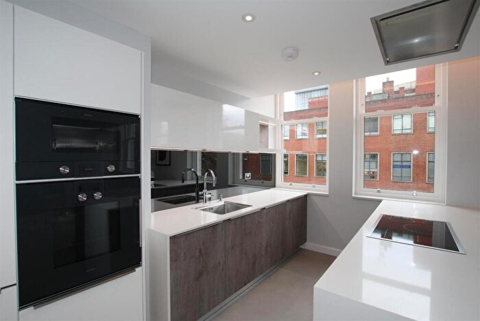 2 Bedroom Apartment To Rent In The Residence, St John Street, M1