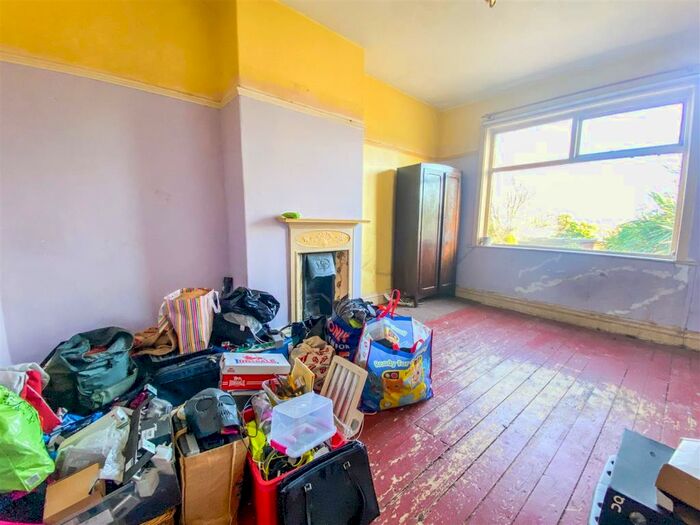 3 Bedroom Terraced House For Sale In Lichfield Road, Blackpool, FY1