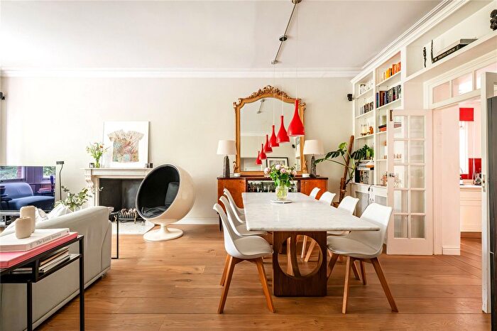 3 Bedroom Flat To Rent In Oxford Gardens, Notting Hill, London, W10