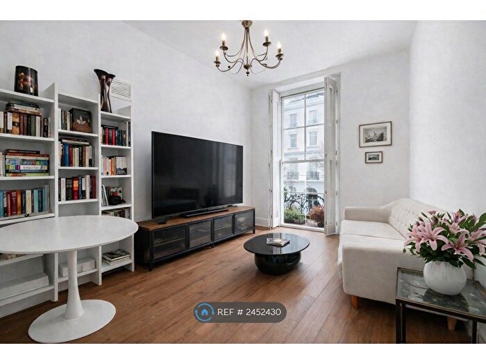 2 Bedroom Flat To Rent In Porchester Square, London, W2
