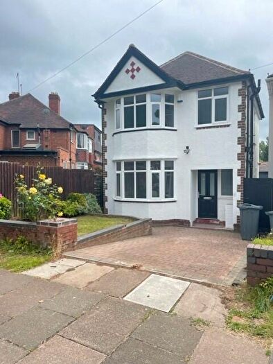 3 Bedroom Detached House To Rent In Quinton Lane, Birmingham, B32