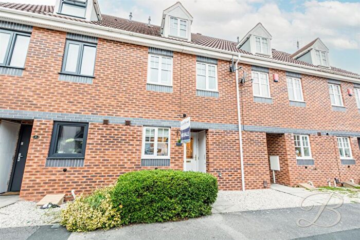 3 Bedroom Terraced House For Sale In Amber Street, Mansfield, NG18