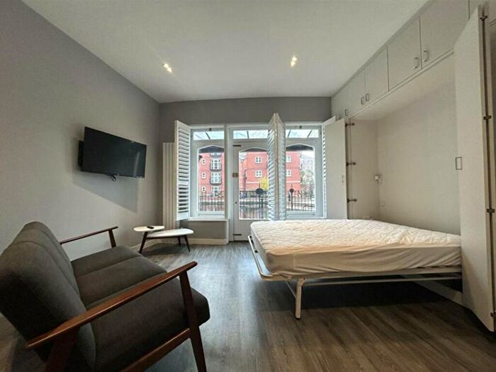 Apartment To Rent In Arlington Road, London, NW1