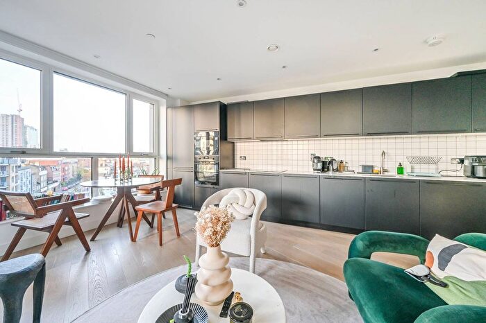 1 Bedroom Flat To Rent In Wayfare House, Poplar, London, E14