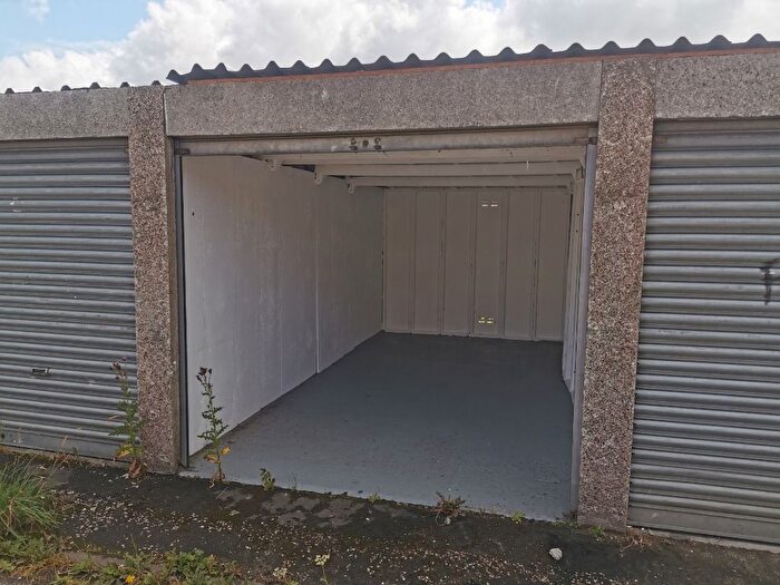 Garage / Parking To Rent In Longstone Gardens, Longstone, Edinburgh, EH14