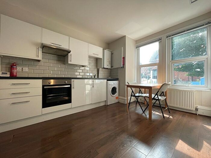 6 Bedroom Terraced House To Rent In Elm Grove, Brighton, BN2