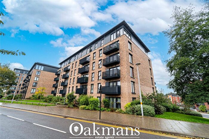 2 Bedroom Flat For Sale In Bell Barn Road, Birmingham, West Midlands, B15