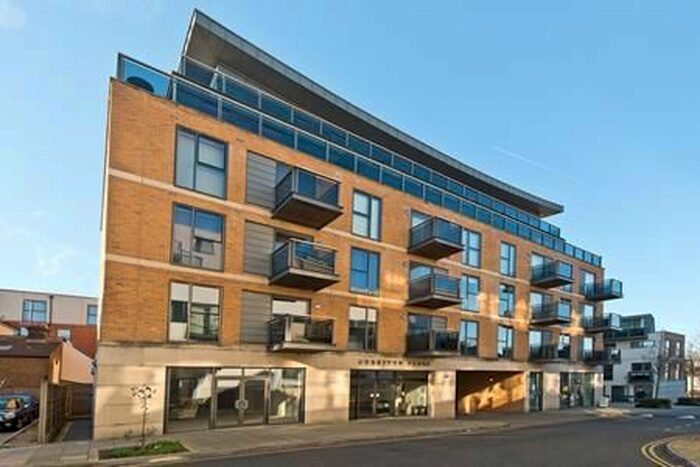 2 Bedroom Flat To Rent In St Marys Road, Surbiton, KT6